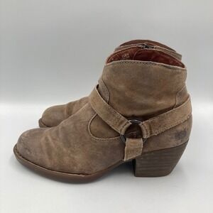 Born B.O.C. Carmel Harness Suede Ankle Boots‎ Women's Size 7M Brown Western Heel